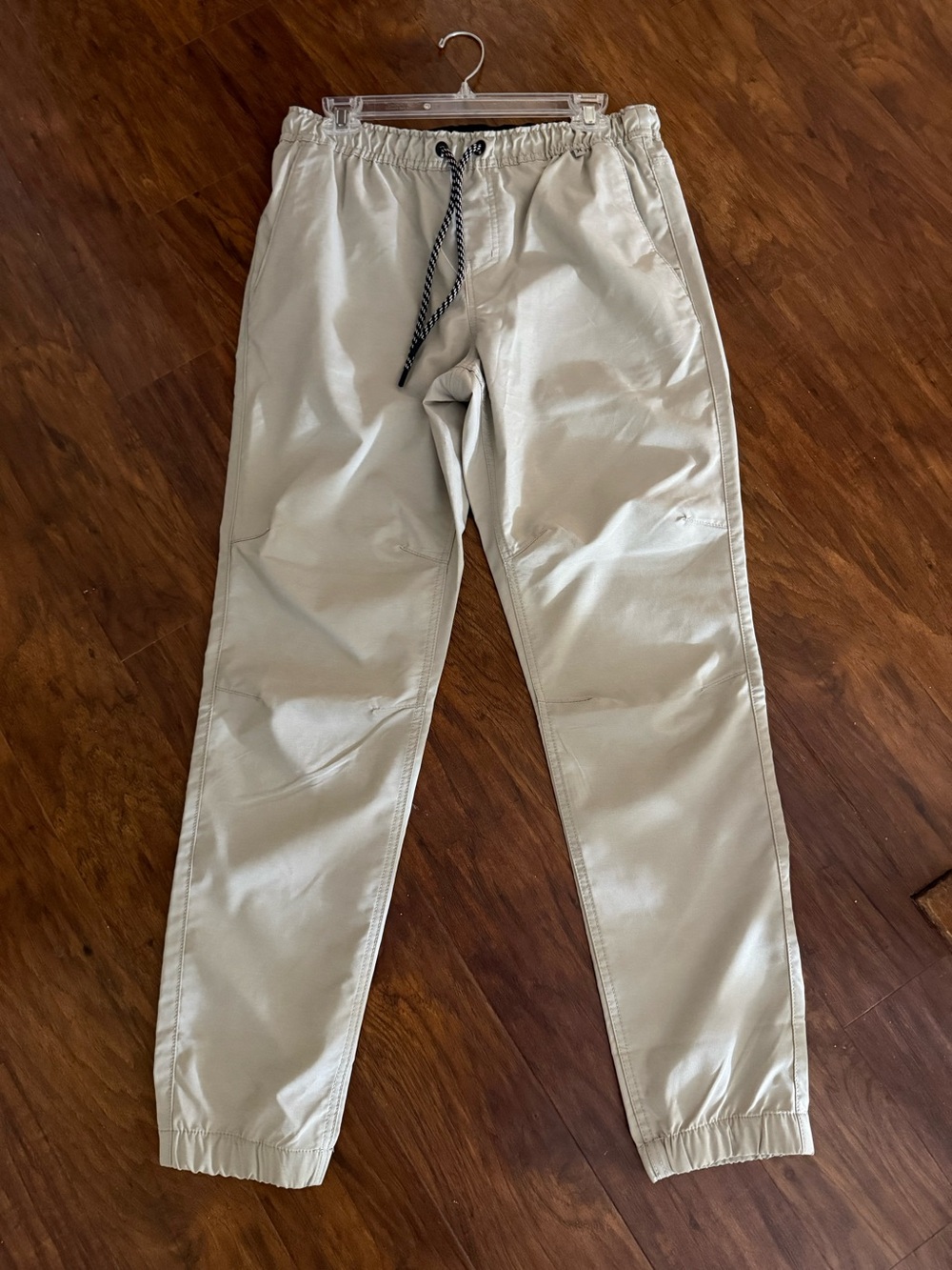 Hurley Jogger Pants – Men’s Medium – Lightweight Performance Pants Medium
